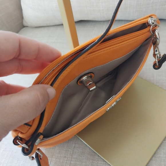 Coach Park Wristlet - Picture 5 of 6